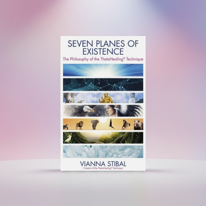 Buch „Seven Planes of Existence“ mit geschlossenem Cover und Motivstreifen